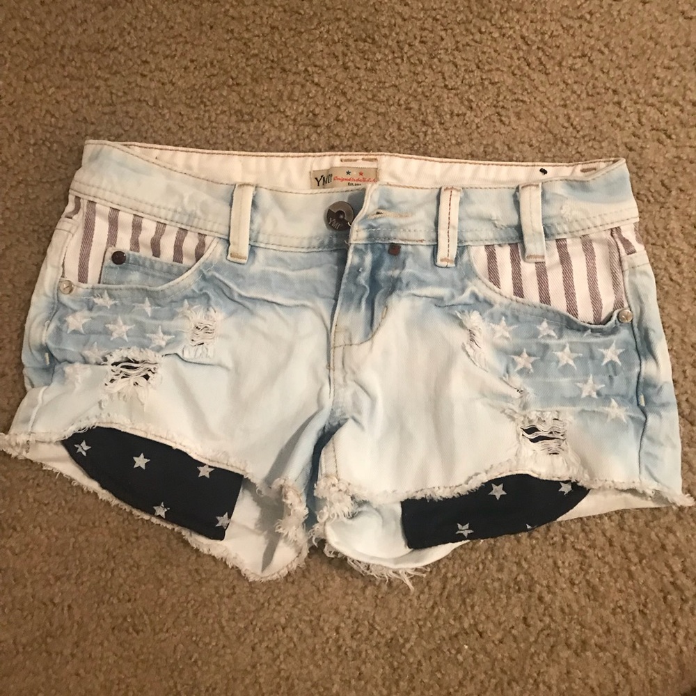 Shorts - Picture 5 of 5